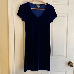 JUMP Stretch Velvet Short Sleeve Dress Blue Junior Size 3/4